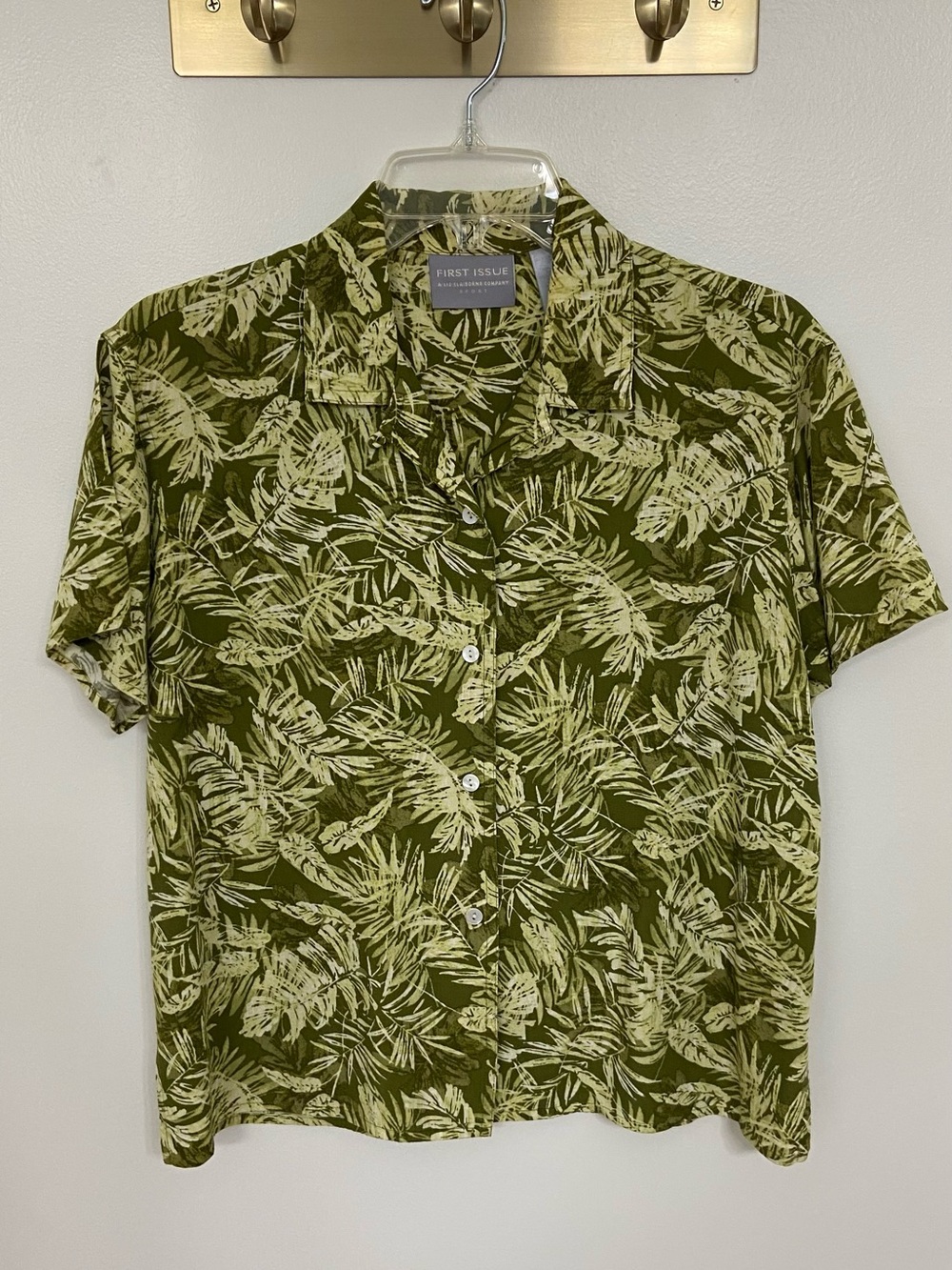 First Issue Liz Claiborne Sport Women’s Green Tropical Leaf Button Shirt Size XL